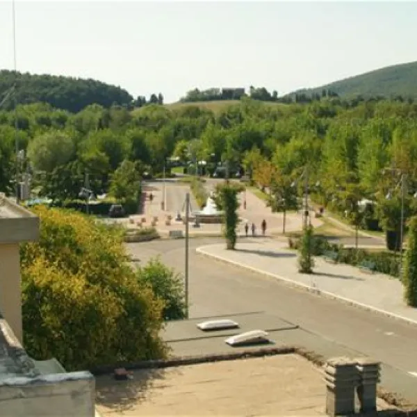 parco-delle-piscine-sarteano-eqpmr