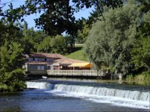 camping-le-rejallant-condac-uqpwm