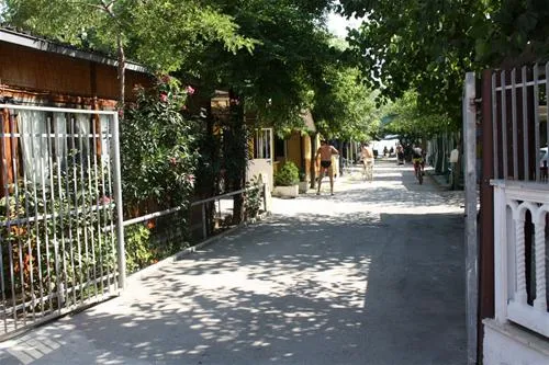 villaggio-turistico-residence-mare-fermo-eyjek
