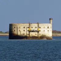 la-brande-chateau-doleacuteron-ile-doleron-qideh
