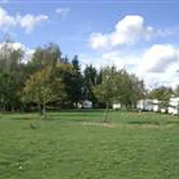 camping-a-la-ferme-de-la-renaudine-dampierre-les-conflans-agfxa