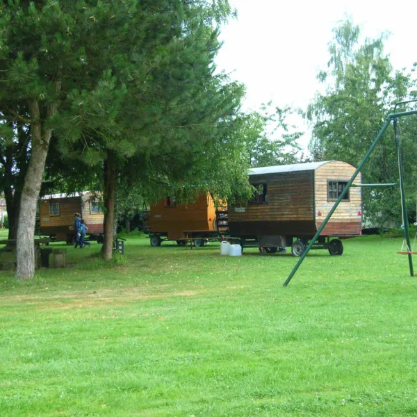 camping-a-la-ferme-de-la-renaudine-dampierre-les-conflans-tlcr8