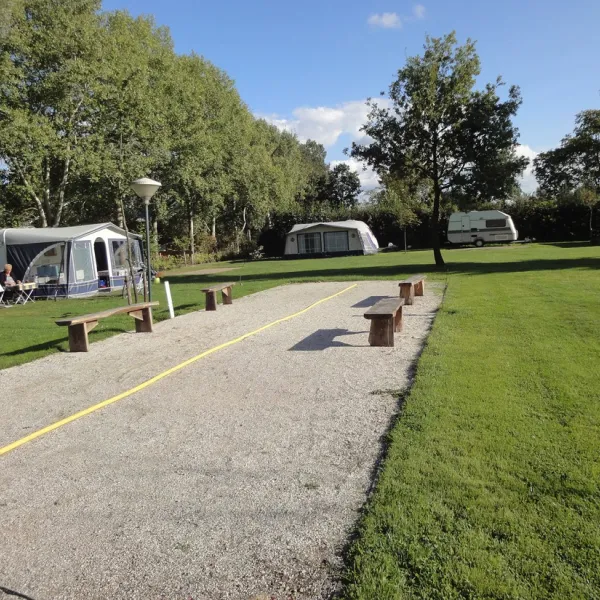 camping-laag-eind-oirschot-rtbcx