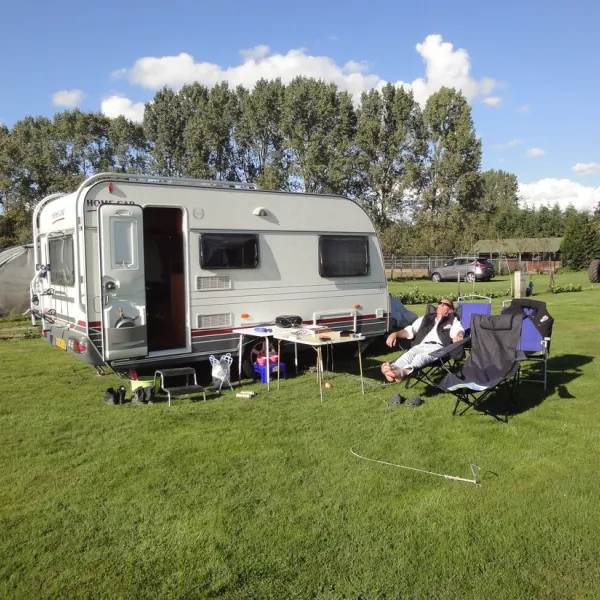 camping-laag-eind-oirschot-znoli