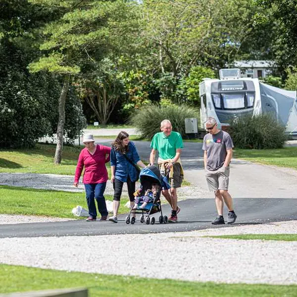 heligan-woods-caravan-camping-park-st-austell-jaisx