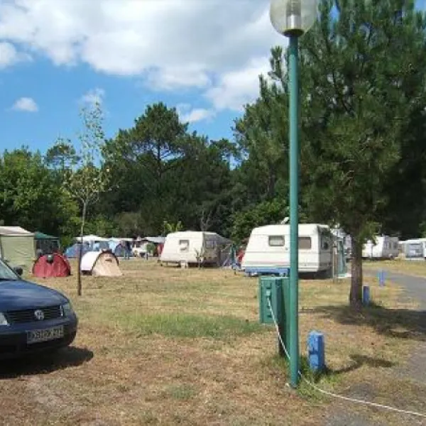 camping-municipal-du-lac-de-cazaux-la-teste-de-buch-v39zt