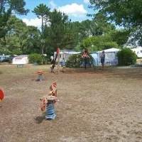 camping-municipal-du-lac-de-cazaux-la-teste-de-buch-yuqxb