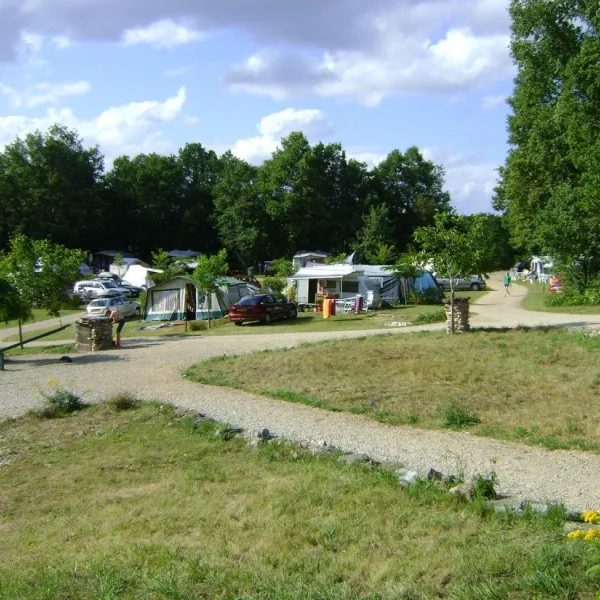 camping-la-magaudie-chartrier-ferriere-epj9c