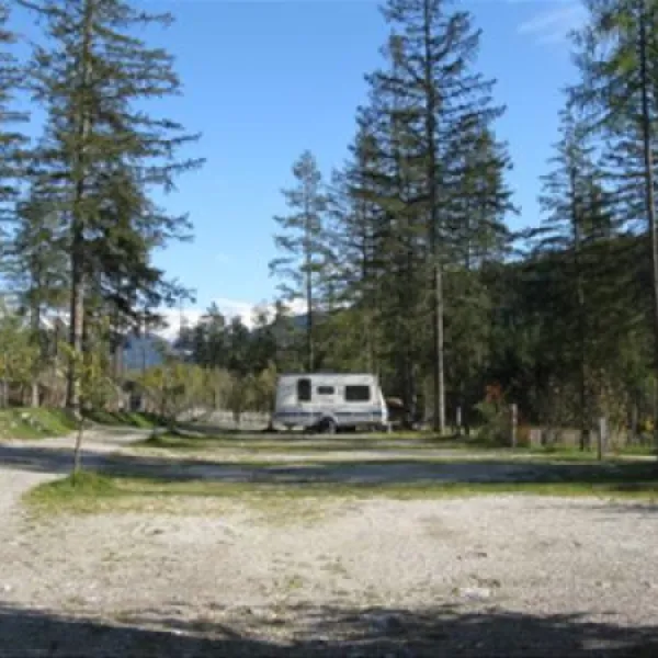 camping-toblacher-see-toblach-jn2os