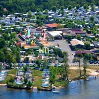 Camping Les Grands Pins  