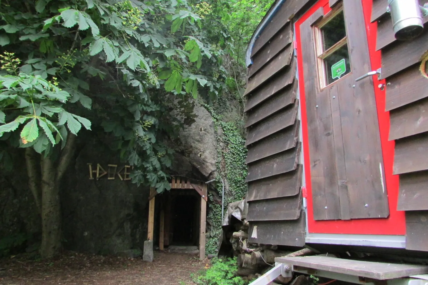 camping-de-la-cascade-de-pissevache-vernayaz-fgavm
