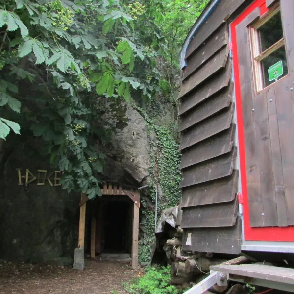 camping-de-la-cascade-de-pissevache-vernayaz-fgavm