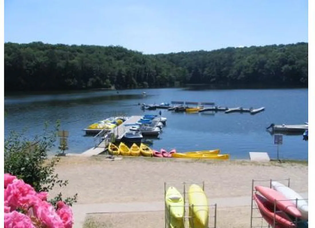 camping-municipal-du-lac-de-pont-pont-et-massne-qxgqj