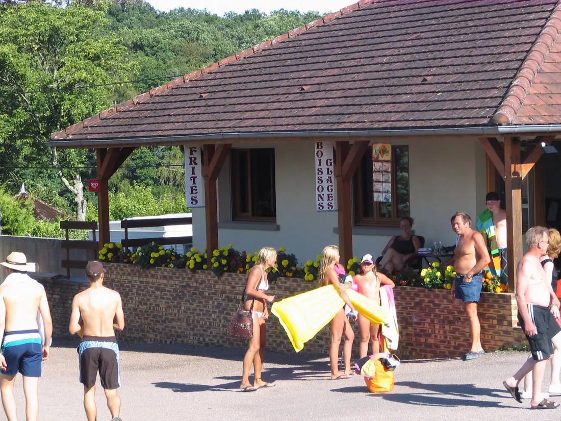camping-municipal-du-lac-de-pont-pont-et-massne-wqcig