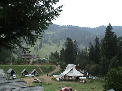 camping-ursulet-durau-bvjny