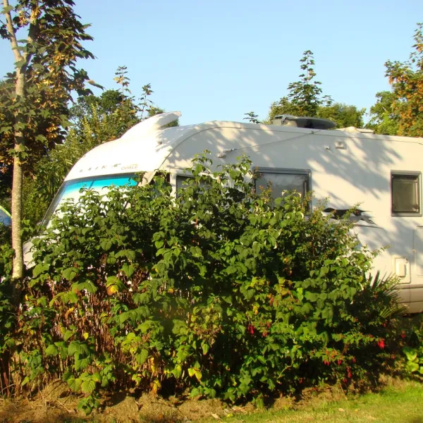 camping-la-fontaine-du-hallate-en-morbihan-plougoumelen-liicl