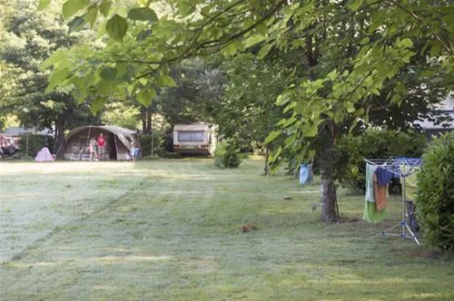 camping-la-prade-montirat-i23oh