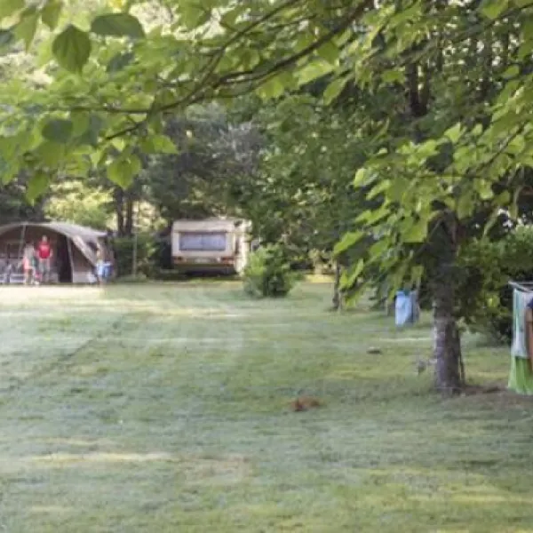 camping-la-prade-montirat-i23oh