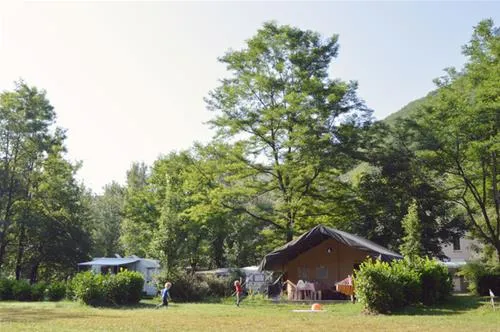 camping-la-prade-montirat-vmk10