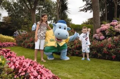 hendra-holiday-park-cornwall-oeo28