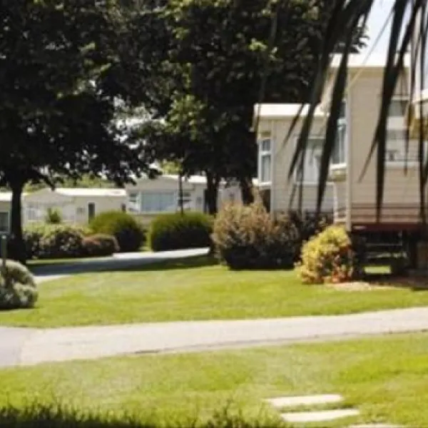 hendra-holiday-park-cornwall-t8mka