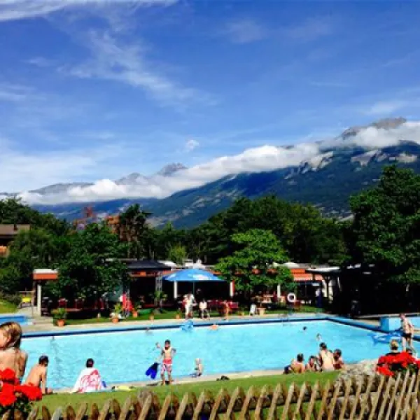 camping-bellatola-restaurant-susten-oq0eg