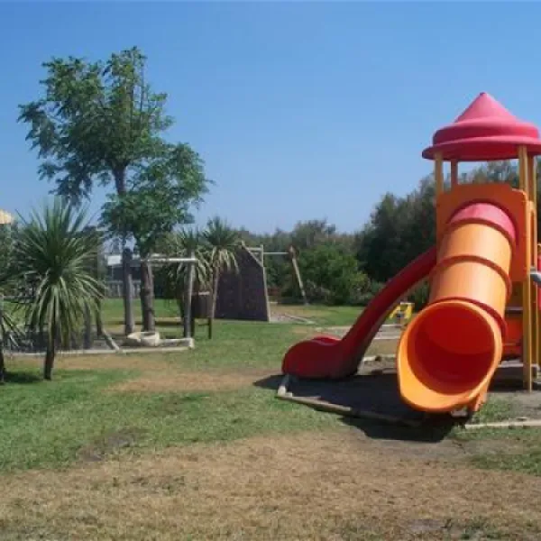 campeggio-spiaggia-e-mare-porto-garibaldi-bd1nx