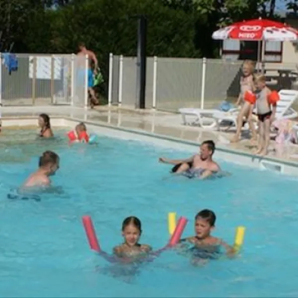 camping-des-alouettes-cognac-la-foret-k8uqb