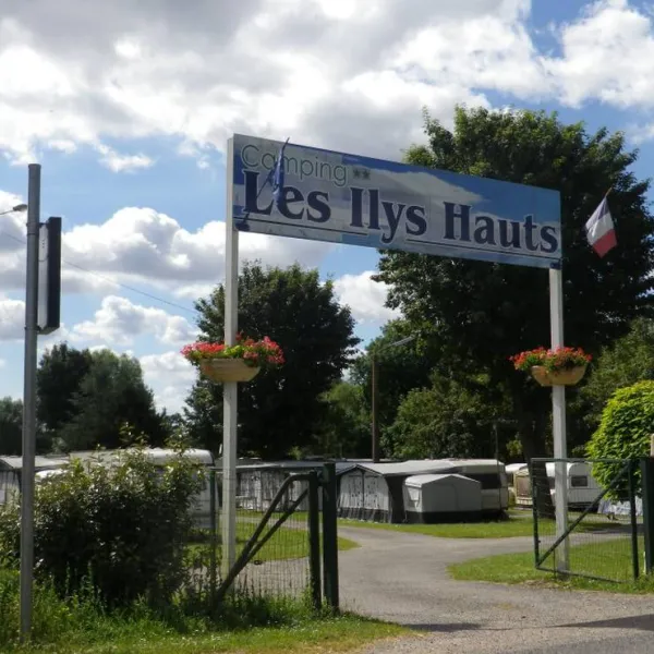 camping-les-ilys-haut-consenvoye-m8m48