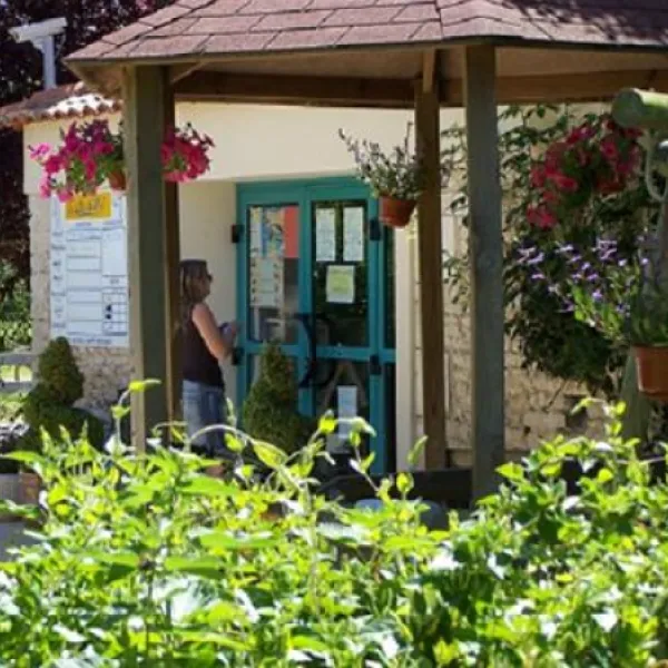 Flower camping Le Clos Cottet  ****