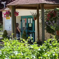 flower-camping-le-clos-cottet-angles-0d6lu