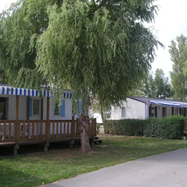 flower-camping-le-clos-cottet-angles-arbde
