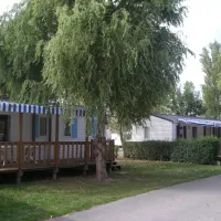 flower-camping-le-clos-cottet-angles-arbde