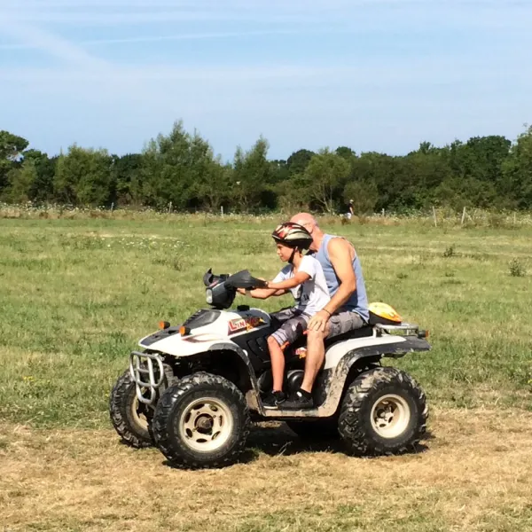 flower-camping-le-clos-cottet-angles-sskbv