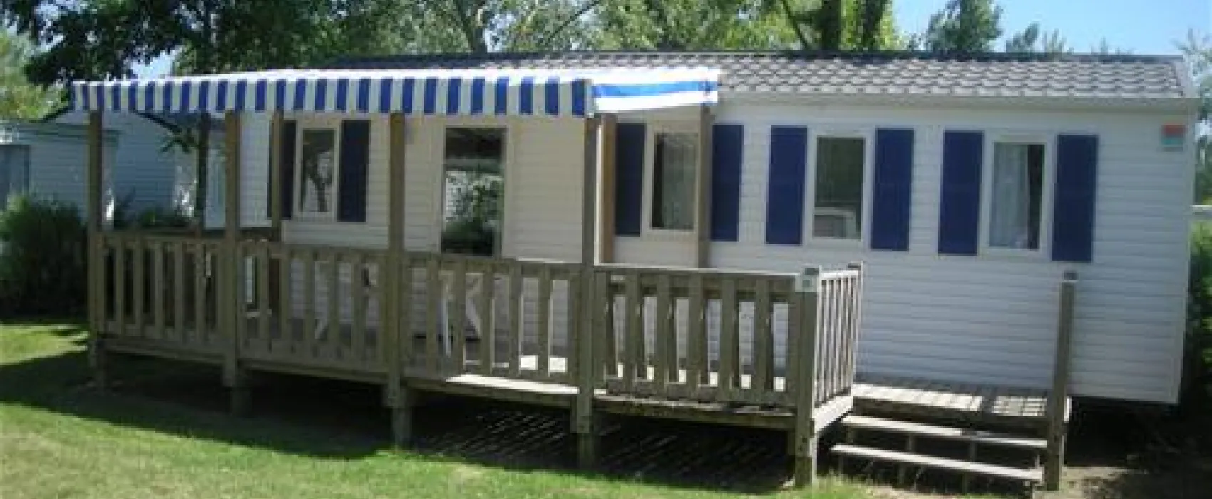 Flower camping Le Clos Cottet  ****