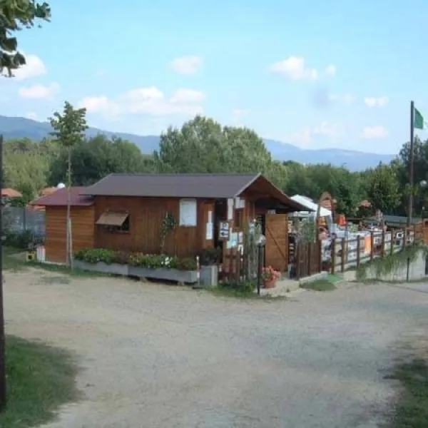 campeggio-il-capanno-poppi-dgs4d