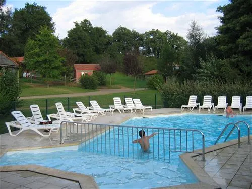 camping-municipal-le-hameau-du-petit-lay-mouchamps-p2a0w