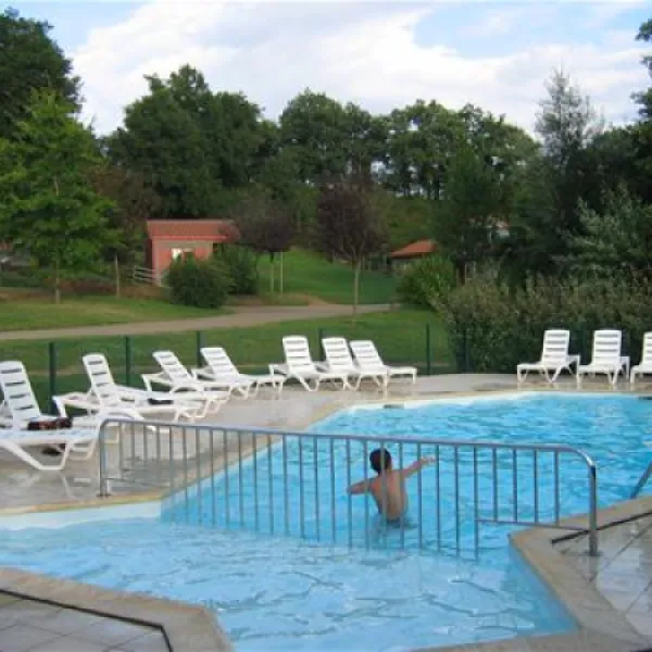 camping-municipal-le-hameau-du-petit-lay-mouchamps-p2a0w
