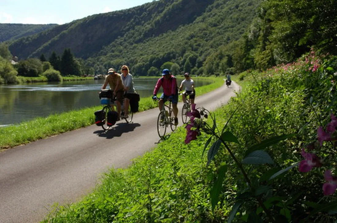 camping-municipal-bellevue-fumay-gkvgc