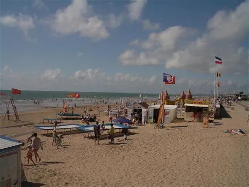 camping-les-pins-notre-dame-de-monts-ouspq