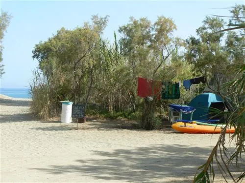 camping-elizabeth-rethymon-missiria-q6hqa