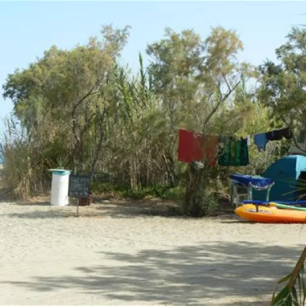 camping-elizabeth-rethymon-missiria-q6hqa