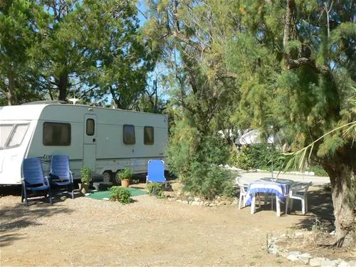 camping-elizabeth-rethymon-missiria-w3tc7