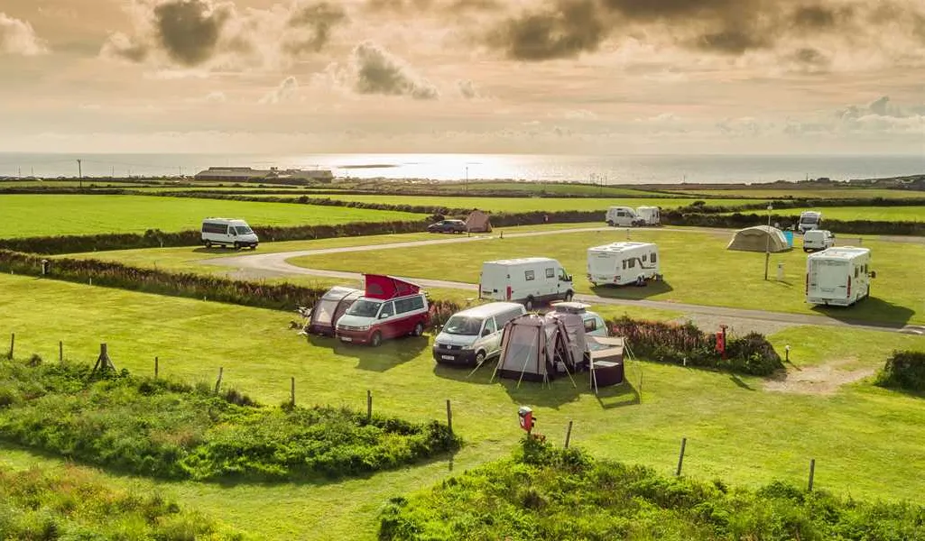 camping-and-caravanning-club-site-sennen-cove-penzance-owqj6