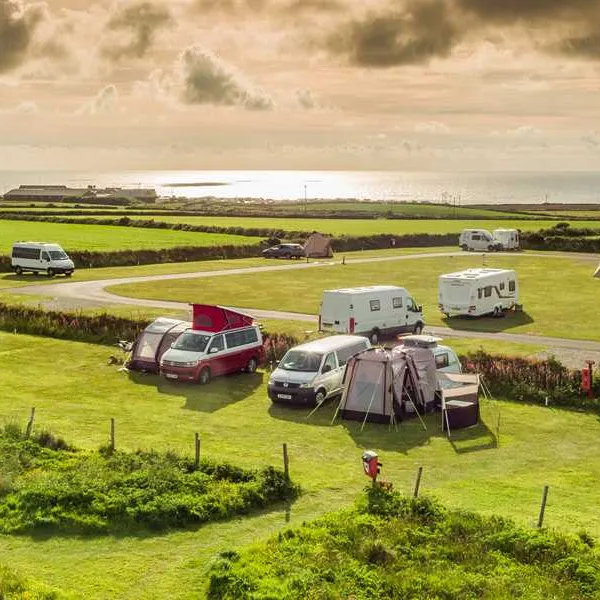 camping-and-caravanning-club-site-sennen-cove-penzance-owqj6