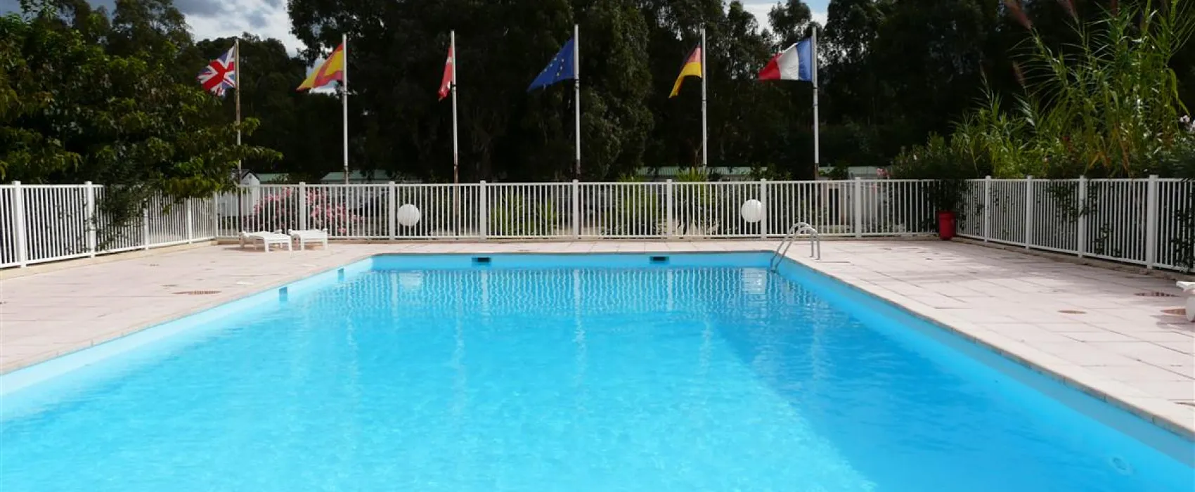 Camping La Pinede  