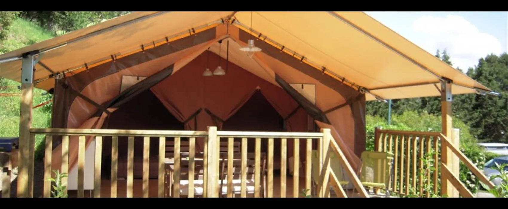 Camping La Pinede  