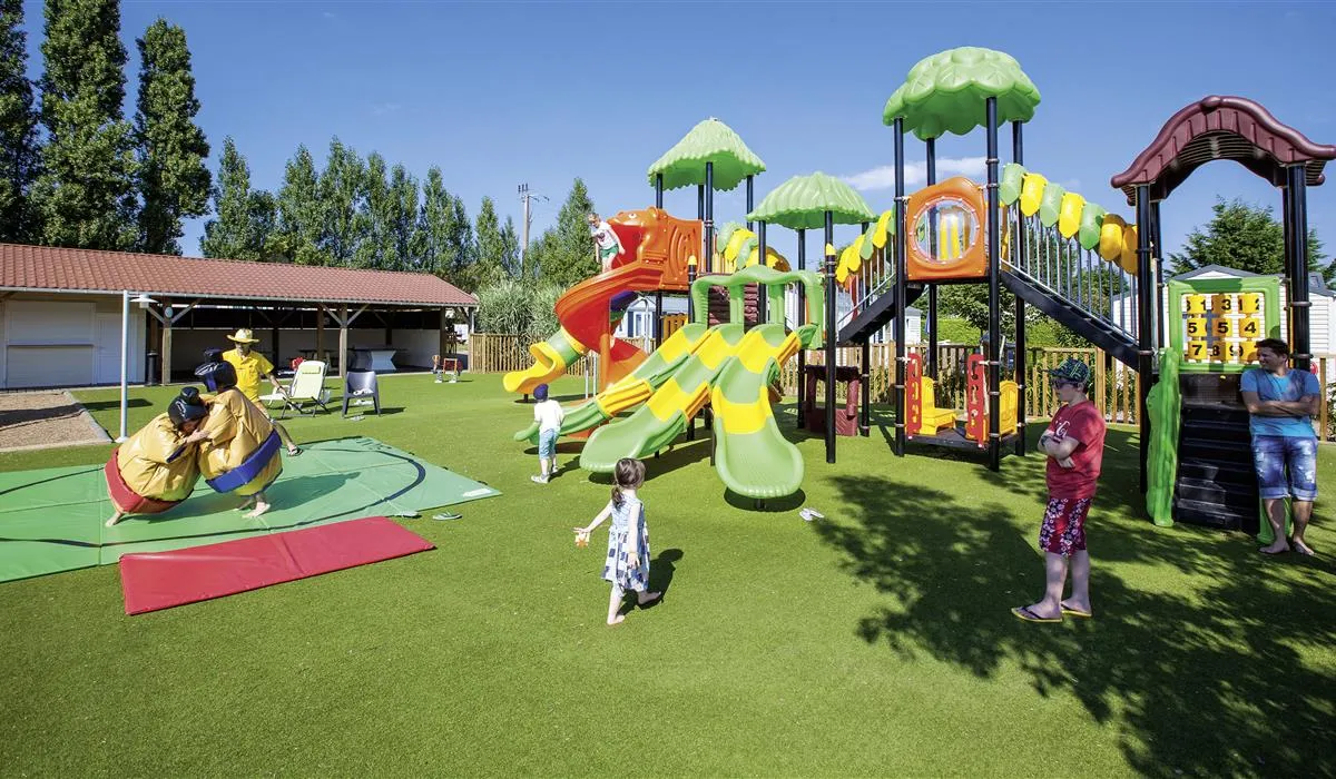 camping-rural-de-lahaye-liliane-fort-moville-s2izc