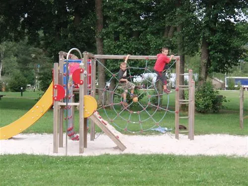 camping-municipal-ramstein-plage-baerenthal-zac1p