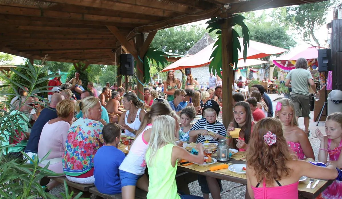 camping-naturiste-le-couderc-naussannes-0fzct